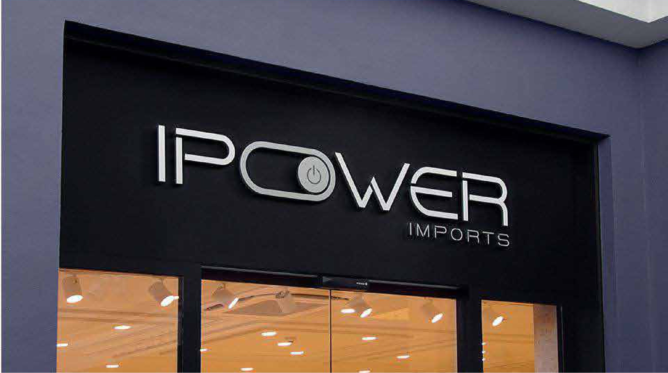 Fachada da loja com a marca iPower Imports